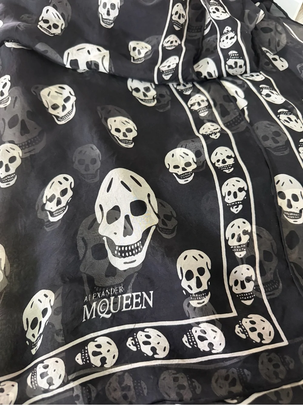 Alexander McQueen alexander mcqueen